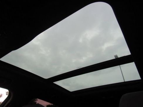 Used 2022 Audi Q3 2.0T Premium Plus w/ Premium Plus Package image 7