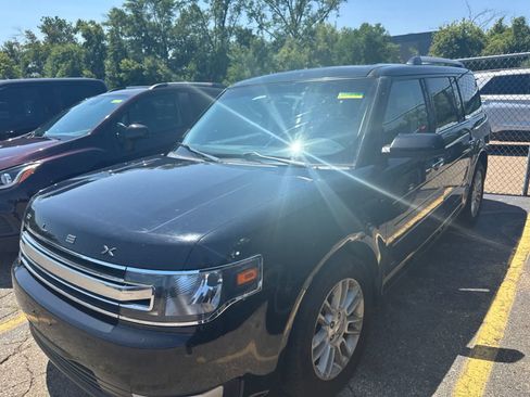 Used 2018 Ford Flex SEL w/ Equipment Group 202A AWD/4WD image 15