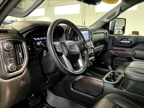 Used 2023 GMC Sierra 2500 Denali w/ Denali Ultimate Package image 8