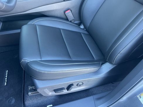 Used 2025 Nissan Murano SV image 7