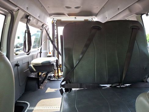 Used 2011 Ford E-350 and Econoline 350 XL w/ PWR Windows & Locks Group RWD image 13