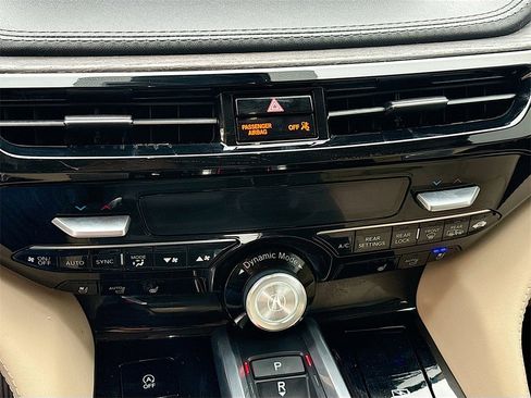 Used 2023 Acura MDX SH-AWD w/ Advance Package image 16