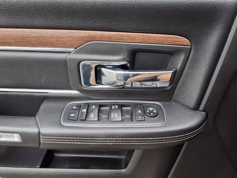 Used 2018 RAM 2500 Laramie image 17