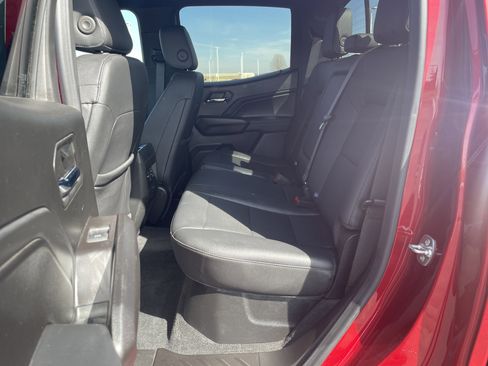 Used 2024 Chevrolet Colorado LT w/ LT Convenience Package III image 23