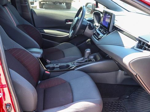 Used 2023 Toyota Corolla SE w/ SE Package FWD image 17