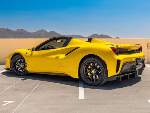 Used 2020 Ferrari 488 Pista Spider RWD image 6