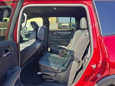 Used 2026 GMC Acadia AT4 w/ LPO, Floor Liner Package AWD/4WD image 13