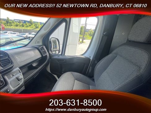 Used 2025 RAM ProMaster 2500 w/ U-Haul Equipment Group FWD image 20