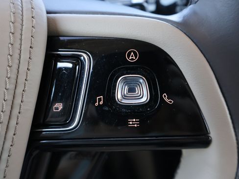 Used 2023 Lincoln Aviator Reserve w/ Equipment Group 201A RWD image 40
