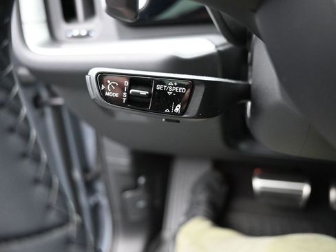 New 2026 Porsche Cayenne Coupe AWD/4WD image 13