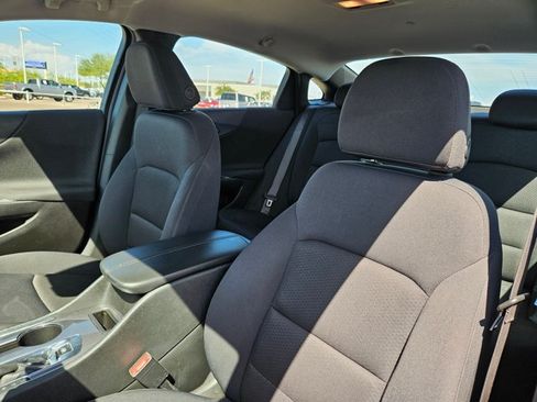 Used 2025 Chevrolet Malibu LT FWD image 9