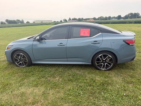 Certified 2025 Nissan Sentra SR w/ SR Premium Package FWD image 8