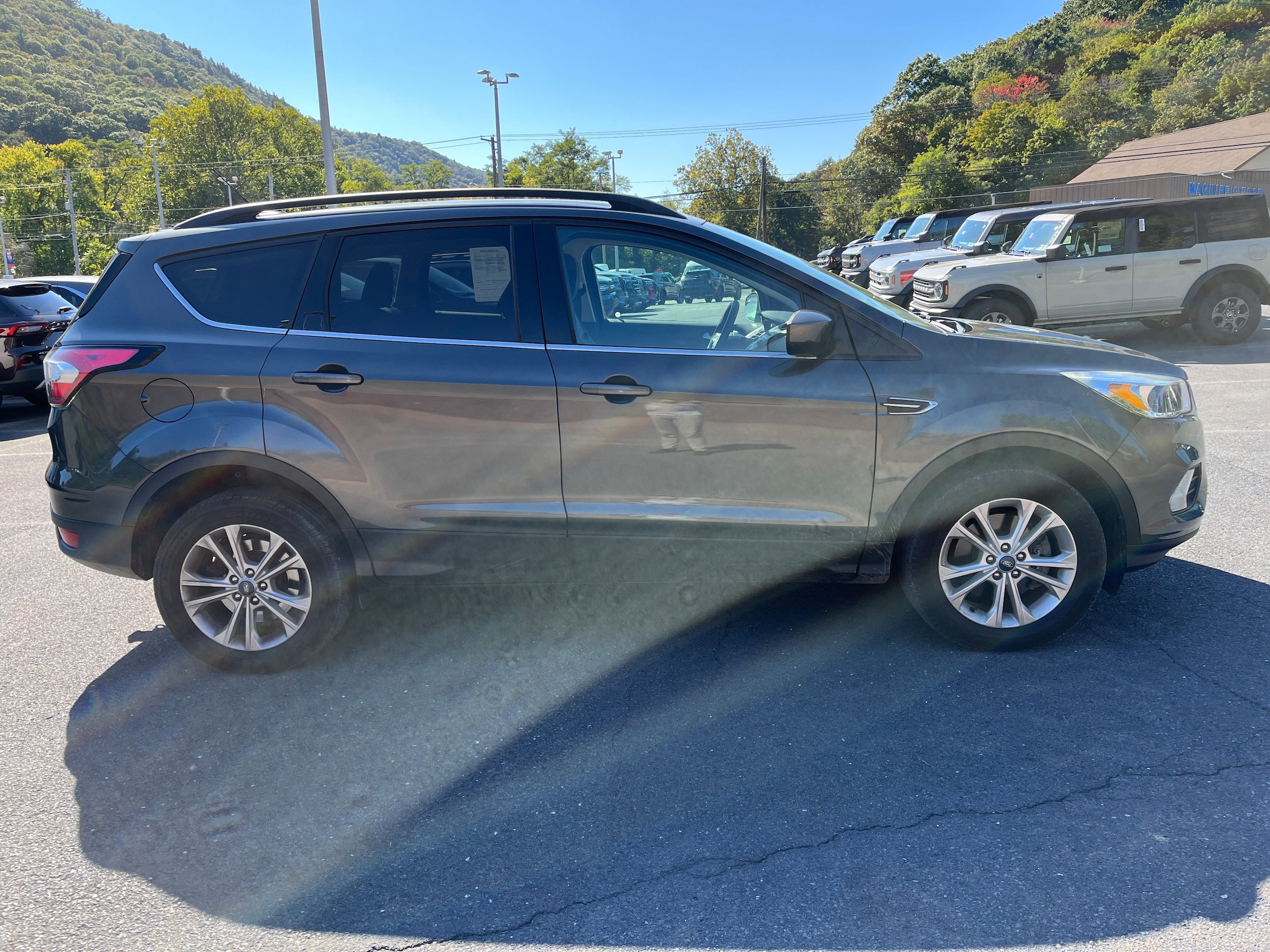 Used 2018 Ford Escape SE AWD/4WD image 5