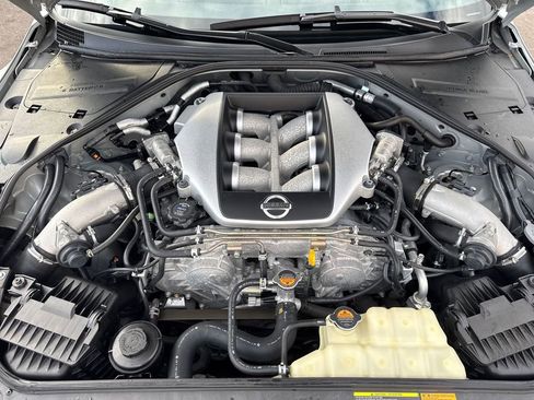 Used 2009 Nissan GT-R Premium image 9