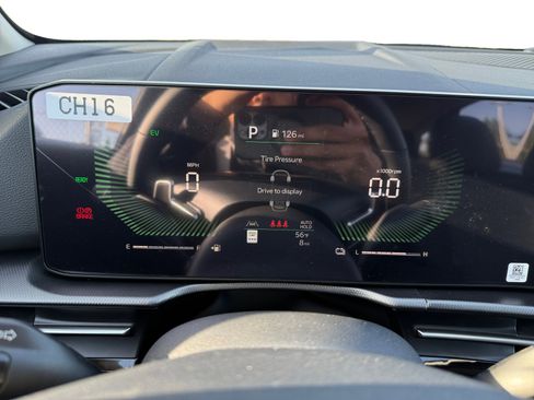 New 2026 Kia Sportage LX image 11