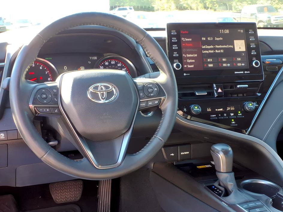 Used 2023 Toyota Camry XSE FWD image 11