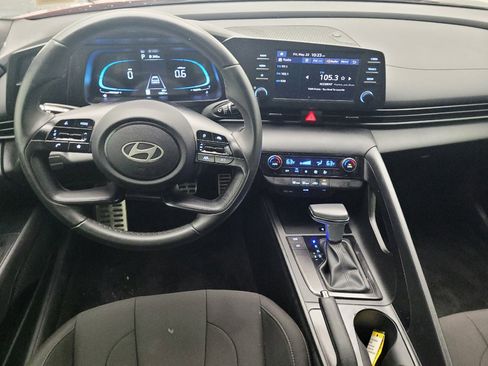 Used 2025 Hyundai Elantra Sport FWD image 22