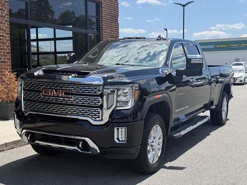 Used 2022 GMC Sierra 2500 Denali w/ Denali Ultimate Package AWD/4WD image 1