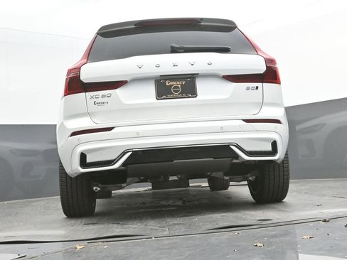 New 2026 Volvo XC60 B5 Ultra w/ Climate Package image 28