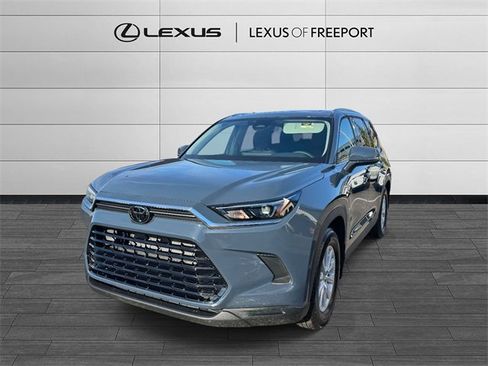 Used 2026 Toyota Grand Highlander XLE image 3