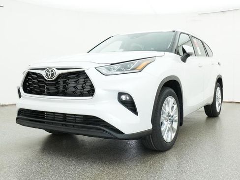 New 2026 Toyota Highlander Limited AWD/4WD image 7