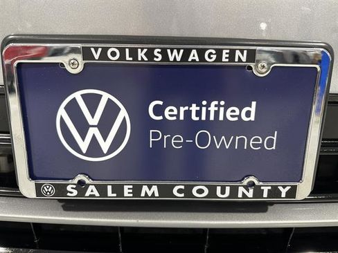 Certified 2022 Volkswagen Tiguan SE R-Line image 44