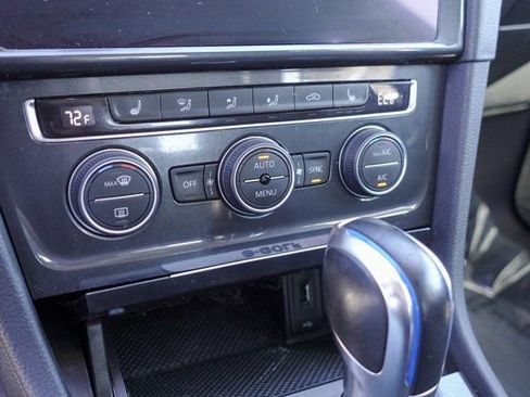 Used 2019 Volkswagen e-Golf SE w/ Driver Assistance Package image 20