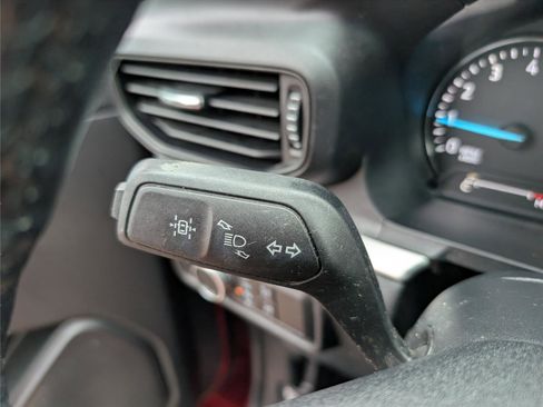 Used 2022 Ford Explorer XLT RWD image 39