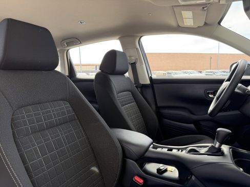 Used 2024 Honda HR-V LX image 37