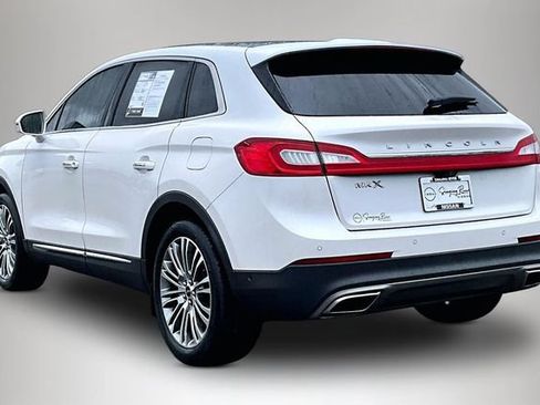 Used 2017 Lincoln MKX Reserve FWD image 4