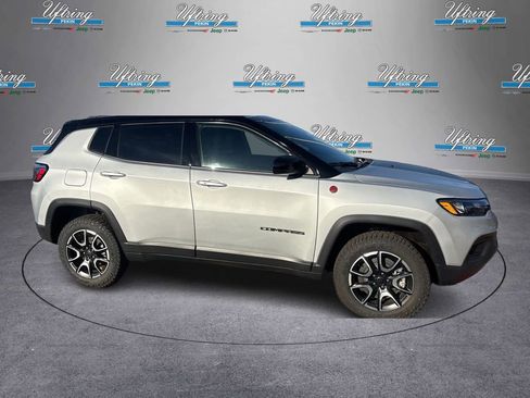 New 2026 Jeep Compass Trailhawk image 2