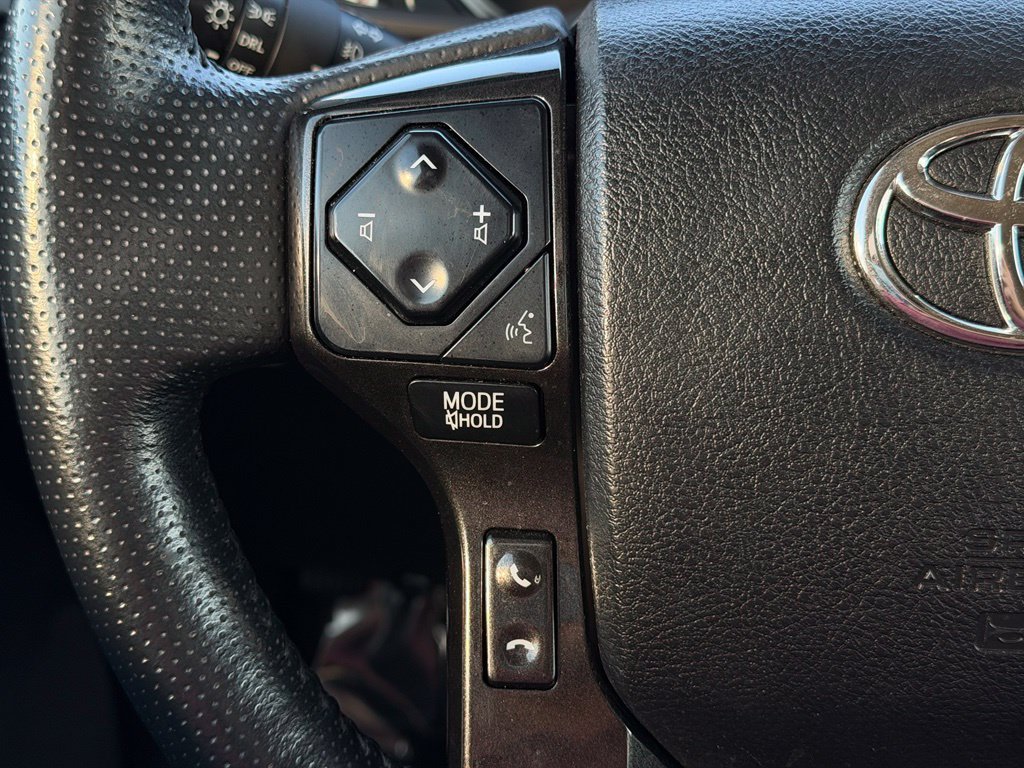 Used 2024 Toyota 4Runner TRD Off-Road Premium AWD/4WD image 25