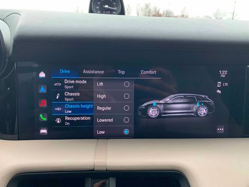 Used 2022 Porsche Taycan 4 Cross Turismo image 22