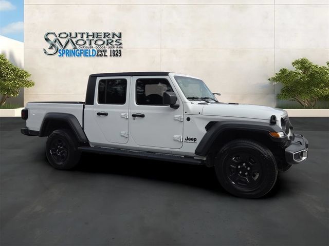 Used 2024 Jeep Gladiator Sport AWD/4WD image 7