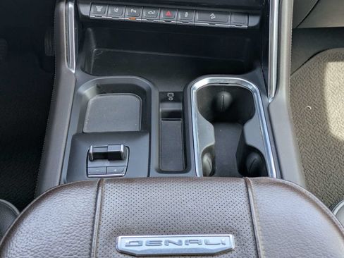 Used 2024 GMC Sierra 2500 Denali w/ Denali Reserve Package AWD/4WD image 20