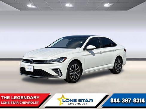 Used 2025 Volkswagen Jetta SE FWD image 1