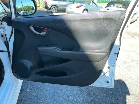 Used 2010 Honda Fit Sport image 17