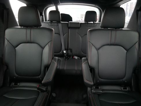 Used 2024 Honda Pilot TrailSport image 13