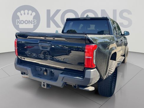 Used 2025 Toyota Tacoma SR AWD/4WD image 5
