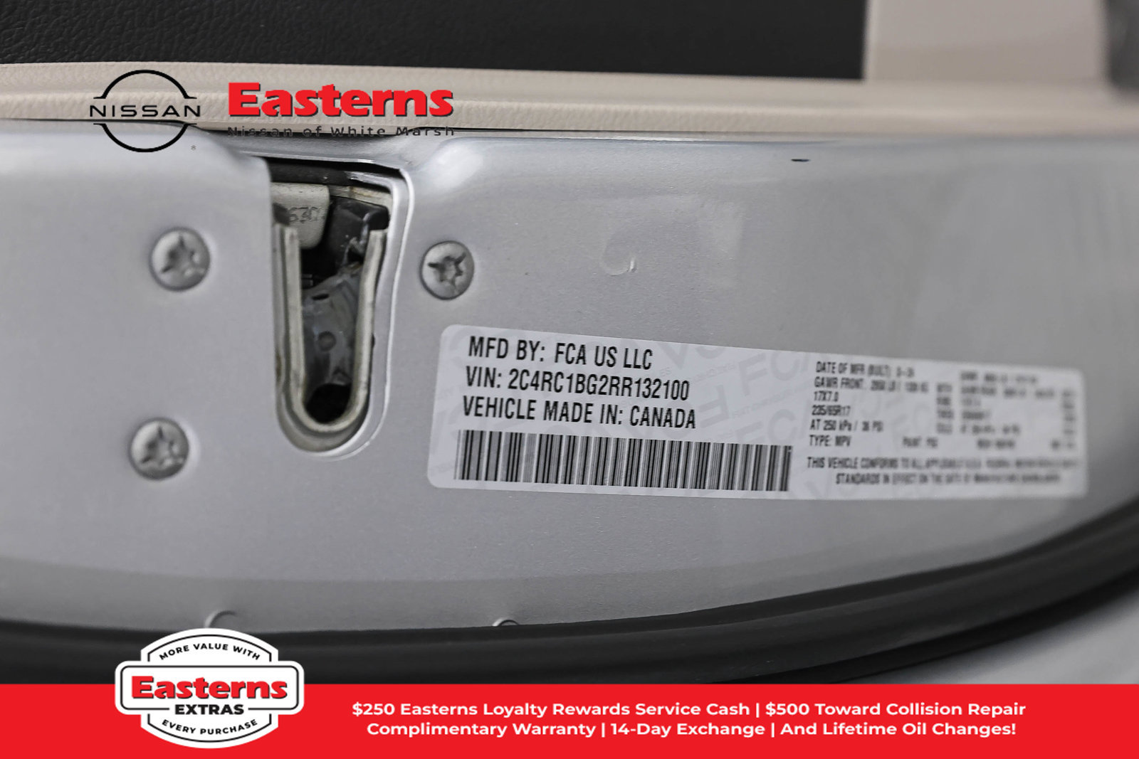 Used 2024 Chrysler Pacifica Touring-L FWD image 36