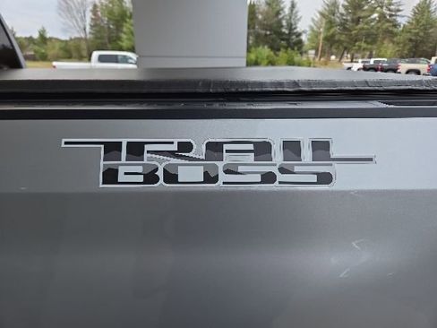 Used 2022 Chevrolet Silverado 1500 Custom Trail Boss w/ LPO, Dark Essentials Package AWD/4WD image 49