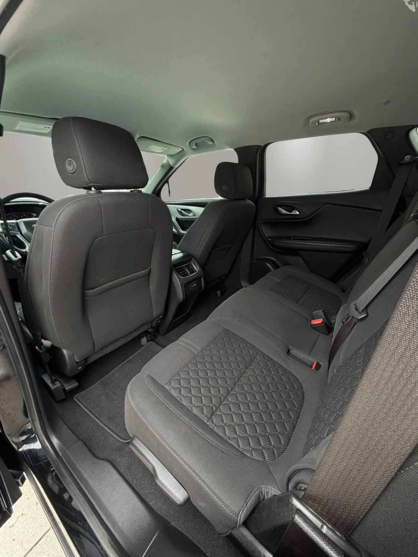 Used 2020 Chevrolet Blazer LT FWD image 14