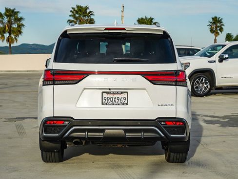 Used 2024 Lexus LX 600 F Sport image 6
