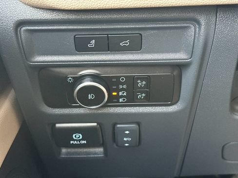 Used 2023 Ford Expedition Max Limited AWD/4WD image 40