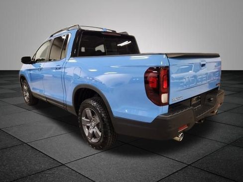 Used 2025 Honda Ridgeline TrailSport image 5