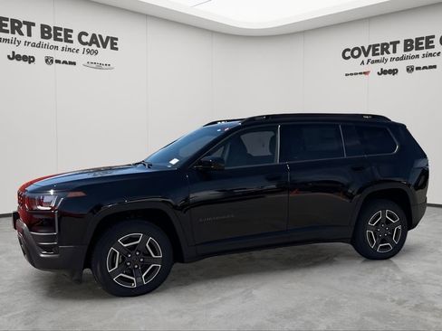 New 2026 Jeep Cherokee Laredo image 4