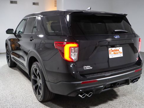 Used 2022 Ford Explorer ST w/ ST Street Pack AWD/4WD image 9