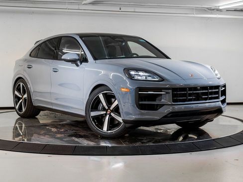 New 2026 Porsche Cayenne Coupe image 9