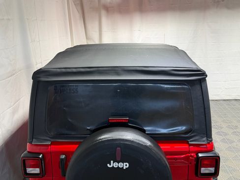 Used 2018 Jeep Wrangler Unlimited Sport S image 7