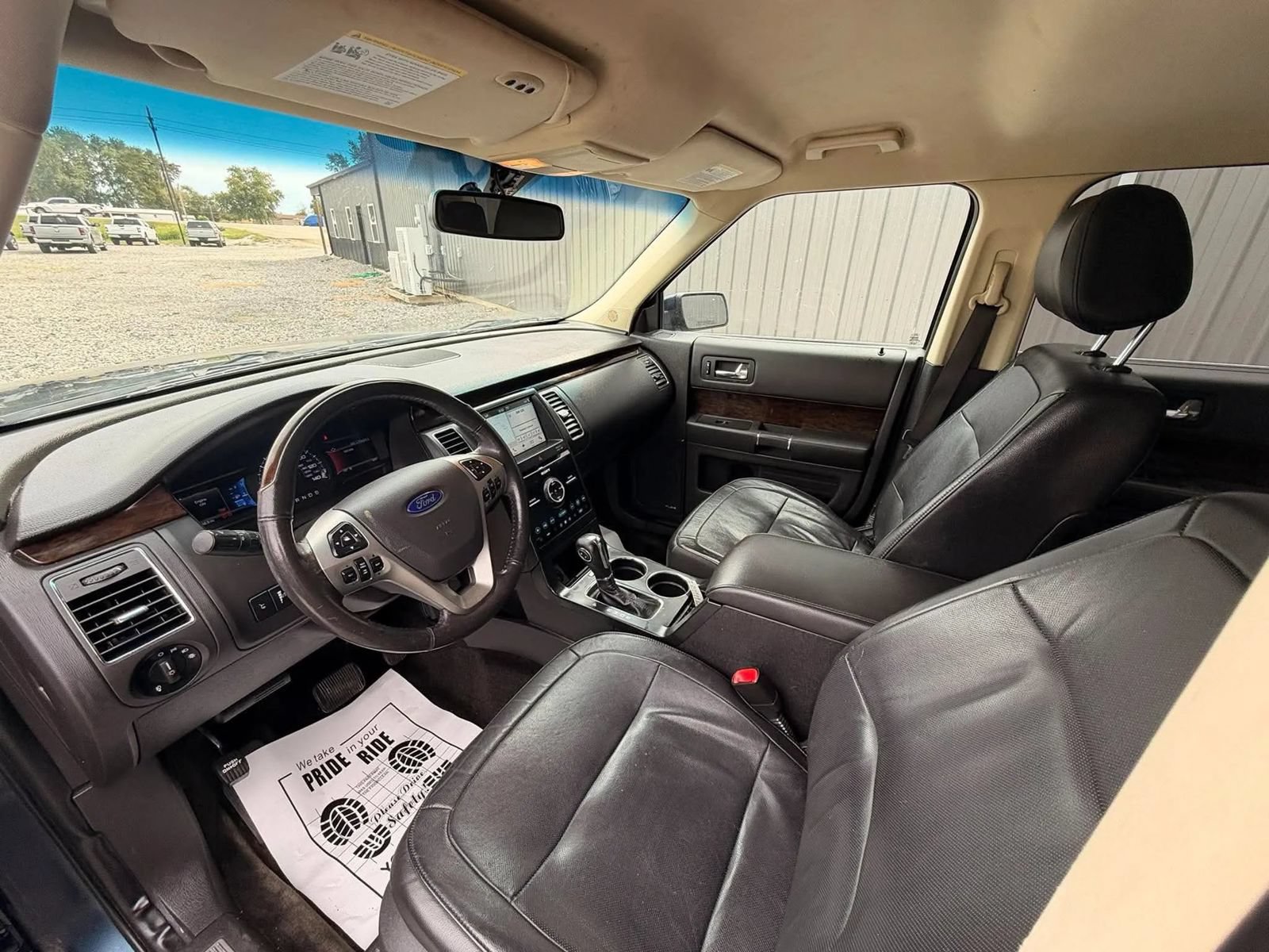Used 2017 Ford Flex Limited w/ Equipment Group 301A FWD image 9